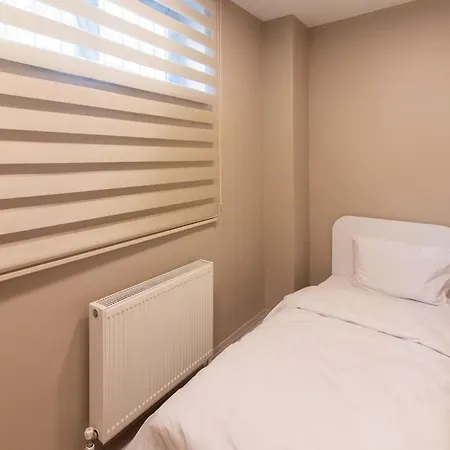 Beautifully Designed 3br Duplex In Prime Goektuerk דירה Kemerburgaz